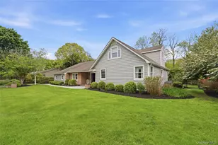 8 Brandywine Dr, Setauket, NY 11733 - Photo 5