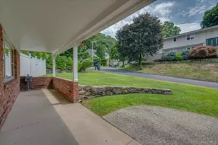 7 Shaw Ln, Irvington, NY 10533 - Photo 3