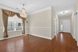 28 Cyprus Dr, Middletown, NY 10940 - Photo 9