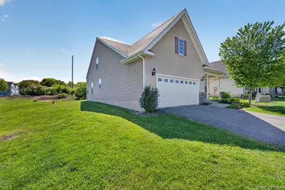 28 Cyprus Drive, Middletown, NY 10940 - Photo 5