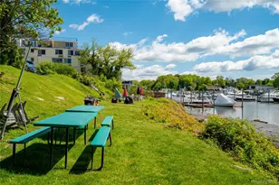 25 Shady Glen Ct, New Rochelle, NY 10805 - Photo 13