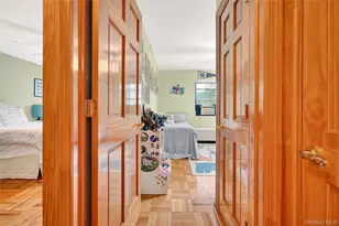 25 Shady Glen Ct, New Rochelle, NY 10805 - Photo 9