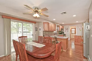 79 6th Ave, Holtsville, NY 11742 - Photo 7