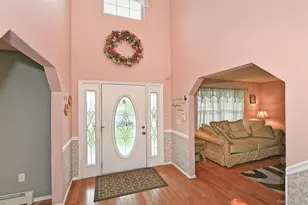 79 6th Ave, Holtsville, NY 11742 - Photo 3