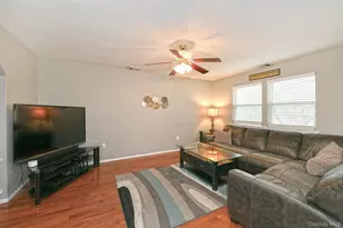 79 6th Ave, Holtsville, NY 11742 - Photo 5