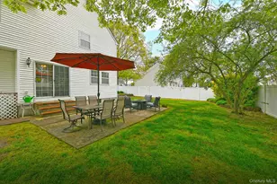 79 6th Ave, Holtsville, NY 11742 - Photo 27