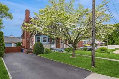 2454 4th Avenue, East Meadow, NY 11554 - Photo 29