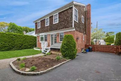 2454 4th Avenue, East Meadow, NY 11554 - Photo 23