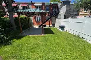 2742 Tenbroeck Ave, Bronx, NY 10469 - Photo 13