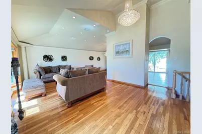14 Millpond, Jericho, NY 11753 - Photo 3