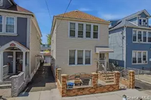 4527 Hill Ave, Bronx, NY 10466 - Photo 5