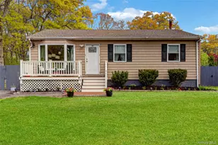 59 Dawn Dr, Shirley, NY 11967 - Photo 3