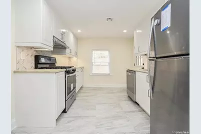 1667A Northern Boulevard #A, Roslyn, NY 11576 - Photo 3