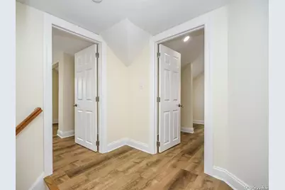 1667A Northern Boulevard #A, Roslyn, NY 11576 - Photo 11
