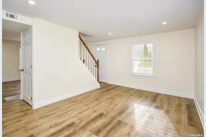 1667A Northern Boulevard #A, Roslyn, NY 11576 - Photo 7