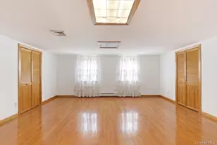 3-19 38th Rd, Douglaston, NY 11363 - Photo 23