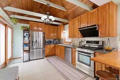 319 38th Road, Douglaston, NY 11363 - Photo 13