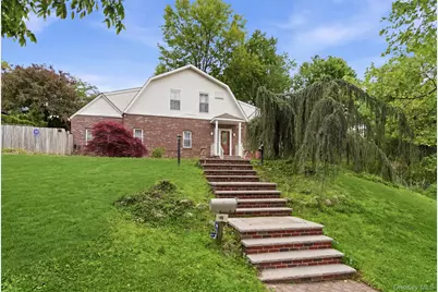 319 38th Road, Douglaston, NY 11363 - Photo 5