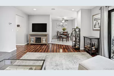 65 Richmond Boulevard #1B, Ronkonkoma, NY 11779 - Photo 11