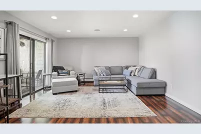 65 Richmond Boulevard #1B, Ronkonkoma, NY 11779 - Photo 9