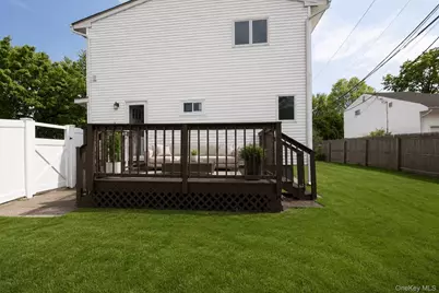 25 Whitetail Lane, Commack, NY 11725 - Photo 17