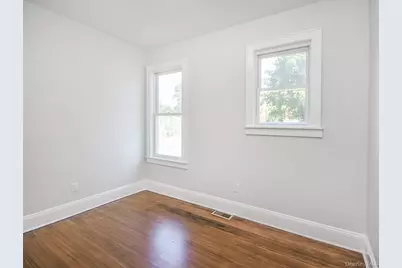 114 Sea Cliff Avenue #apt. 1, Glen Cove, NY 11542 - Photo 13