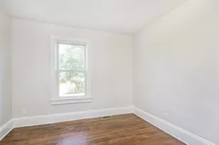 114 Sea Cliff Ave, Glen Cove, NY 11542 - Photo 11