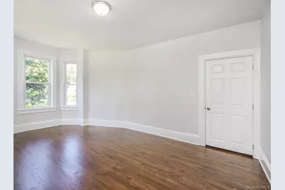 114 Sea Cliff Avenue #apt. 1, Glen Cove, NY 11542 - Photo 7