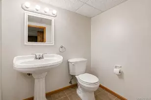 89 Parliament Pl, North Babylon, NY 11703 - Photo 15
