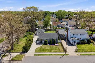 89 Parliament Pl, North Babylon, NY 11703 - Photo 21
