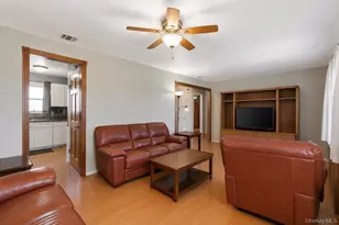 89 Parliament Pl, North Babylon, NY 11703 - Photo 3