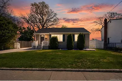 89 Parliament Place, North Babylon, NY 11703 - Photo 27