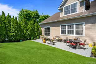 51 Eagle Cir, Bohemia, NY 11716 - Photo 39