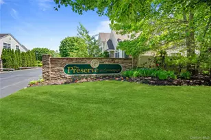 51 Eagle Cir, Bohemia, NY 11716 - Photo 5