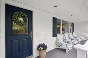 37 Pine Ridge Dr, Smithtown, NY 11787 - Photo 3