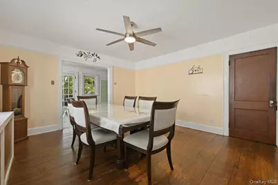 8 Foster Place, Hempstead, NY 11550 - Photo 7