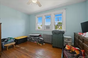8 Foster Pl, Hempstead, NY 11550 - Photo 15