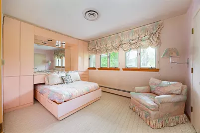 42 Yates Boulevard, Poughkeepsie, NY 12601 - Photo 21