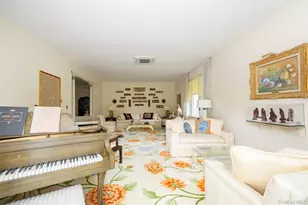 42 Yates Blvd, Poughkeepsie, NY 12601 - Photo 7