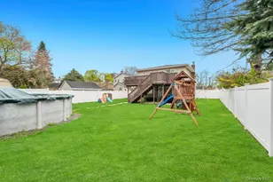 1391 N Windsor Ave, Bay Shore, NY 11706 - Photo 29