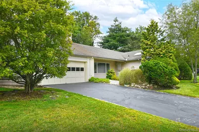 8 South Drive, Roslyn, NY 11576 - Photo 1