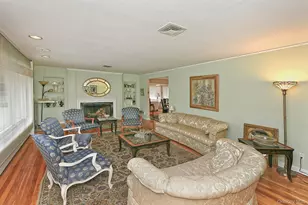 8 South Dr, Roslyn, NY 11576 - Photo 5
