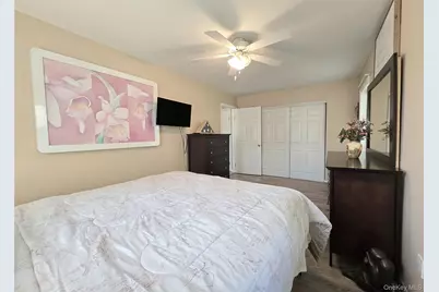 33 Pleasure Avenue, Ronkonkoma, NY 11779 - Photo 15