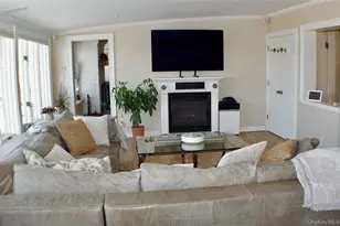 20 Greenwich Ave, Bayville, NY 11709 - Photo 15