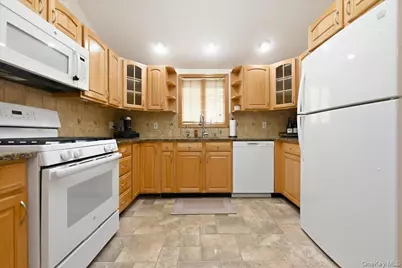 220 Eastlake Avenue, Massapequa Park, NY 11762 - Photo 11