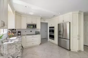 38 Tamara Ct, Melville, NY 11747 - Photo 9