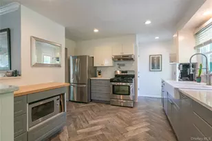 36 Beverly Rd, New Rochelle, NY 10804 - Photo 9