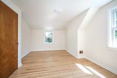 4 Grove Street, Dobbs Ferry, NY 10522 - Photo 31