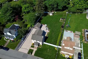 16 West St, West Islip, NY 11795 - Photo 27