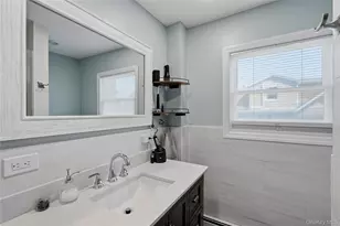 16 West St, West Islip, NY 11795 - Photo 15